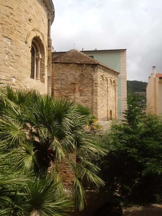 Accanto Al Battistero Ventimiglia Italy